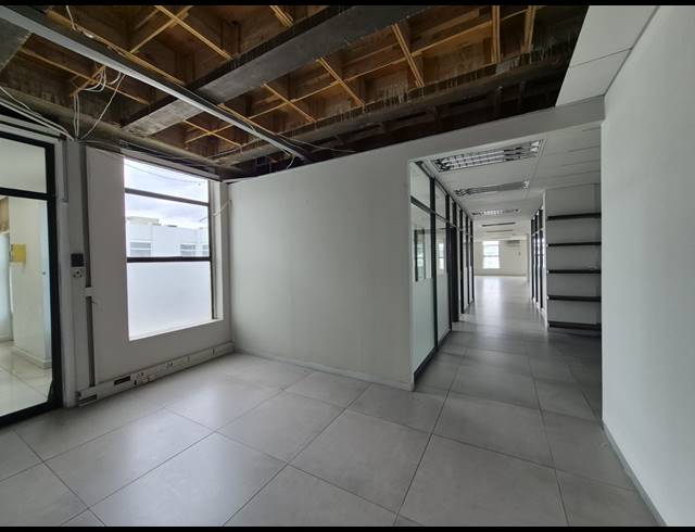 151M² OFFICE TO LET IN CRAIGHALL